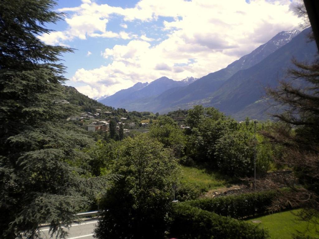 Hotel & Restaurant Le Charaban Aosta Exterior foto